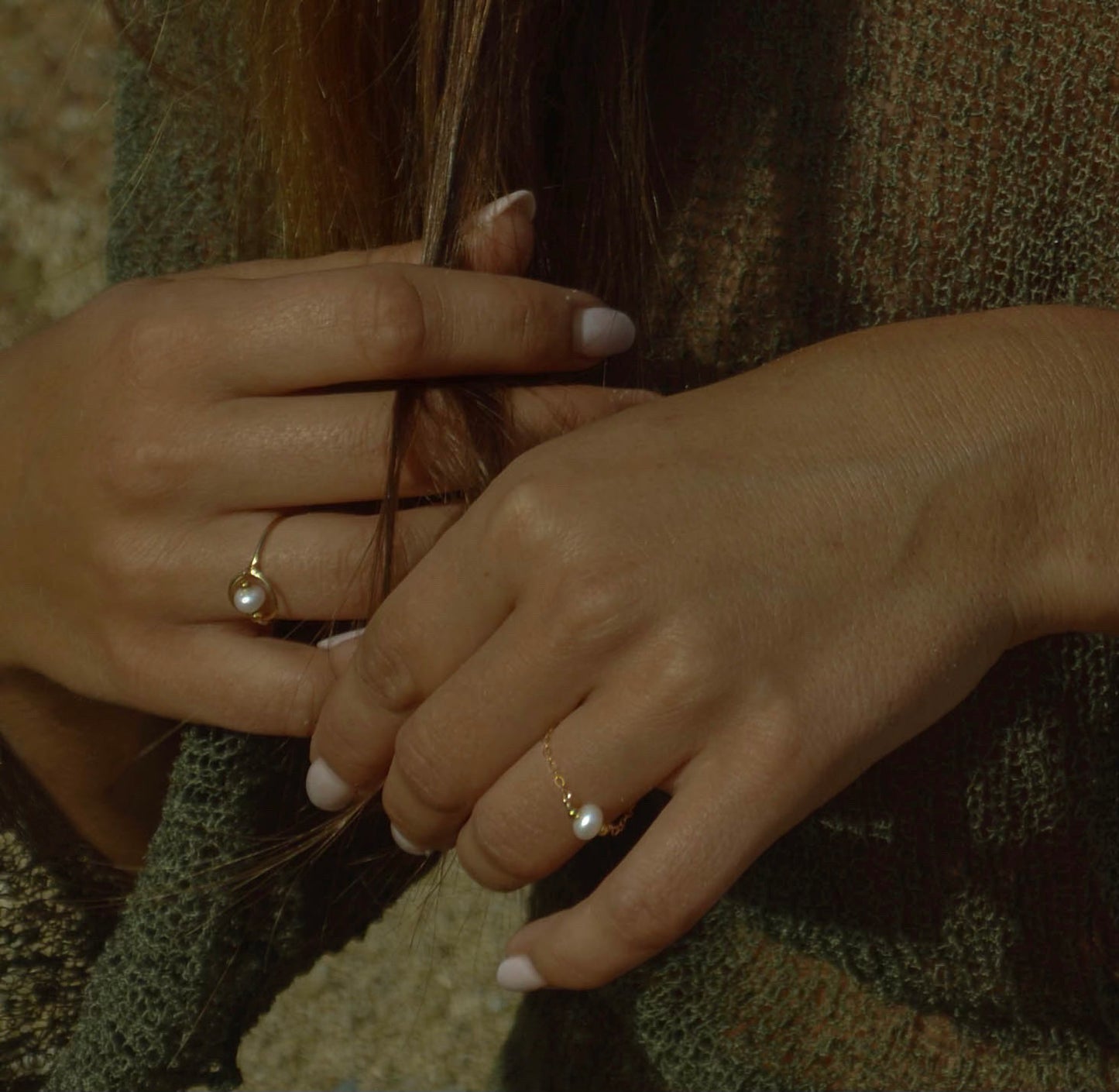 ÉCLAT - Bague chainette et sa perle d'eau douce