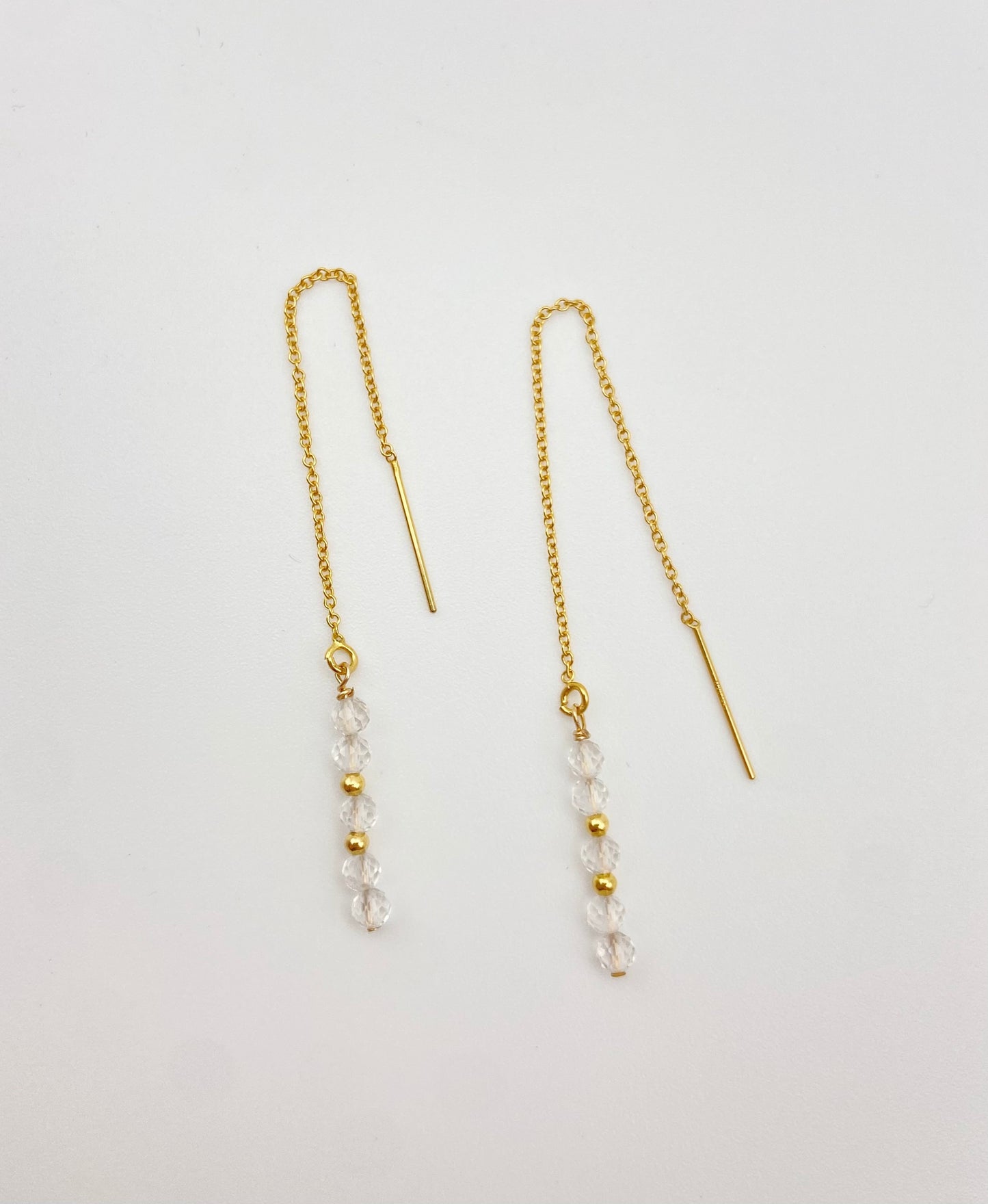 DÉLICATESSE - Boucles d'oreilles chaines et cristal de roche facetté