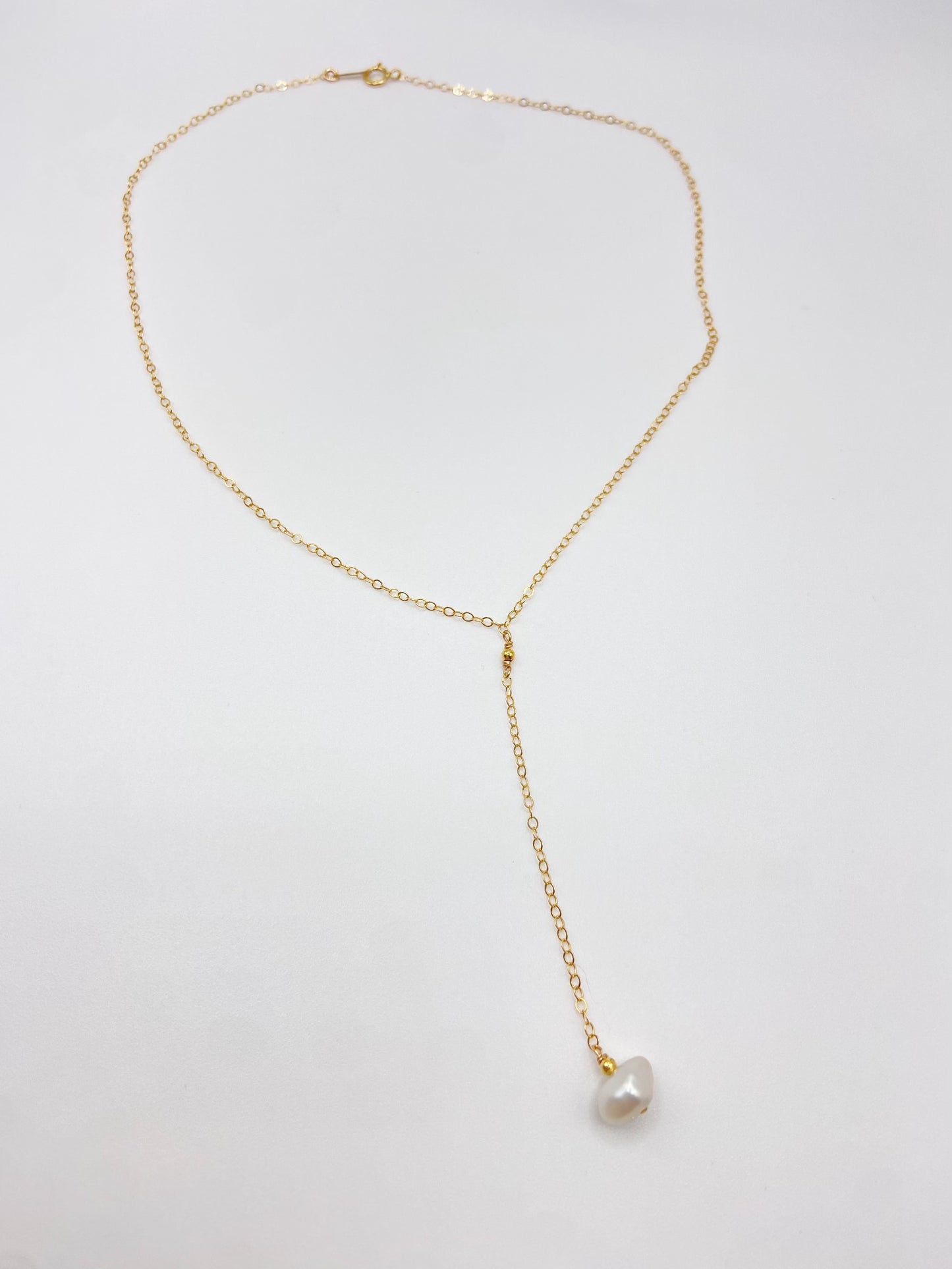 GLAM - Collier Y avec sa perle d'eau douce