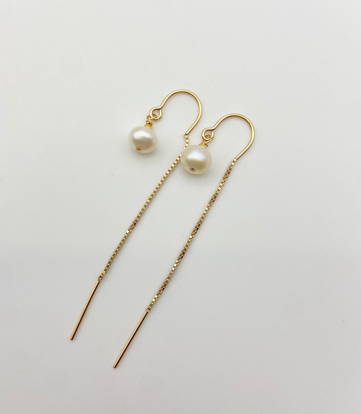 ALLURE - Boucles d'oreilles traversantes avec sa perle d'eau douce