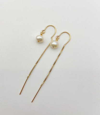 ALLURE - Boucles d'oreilles traversantes avec sa perle d'eau douce