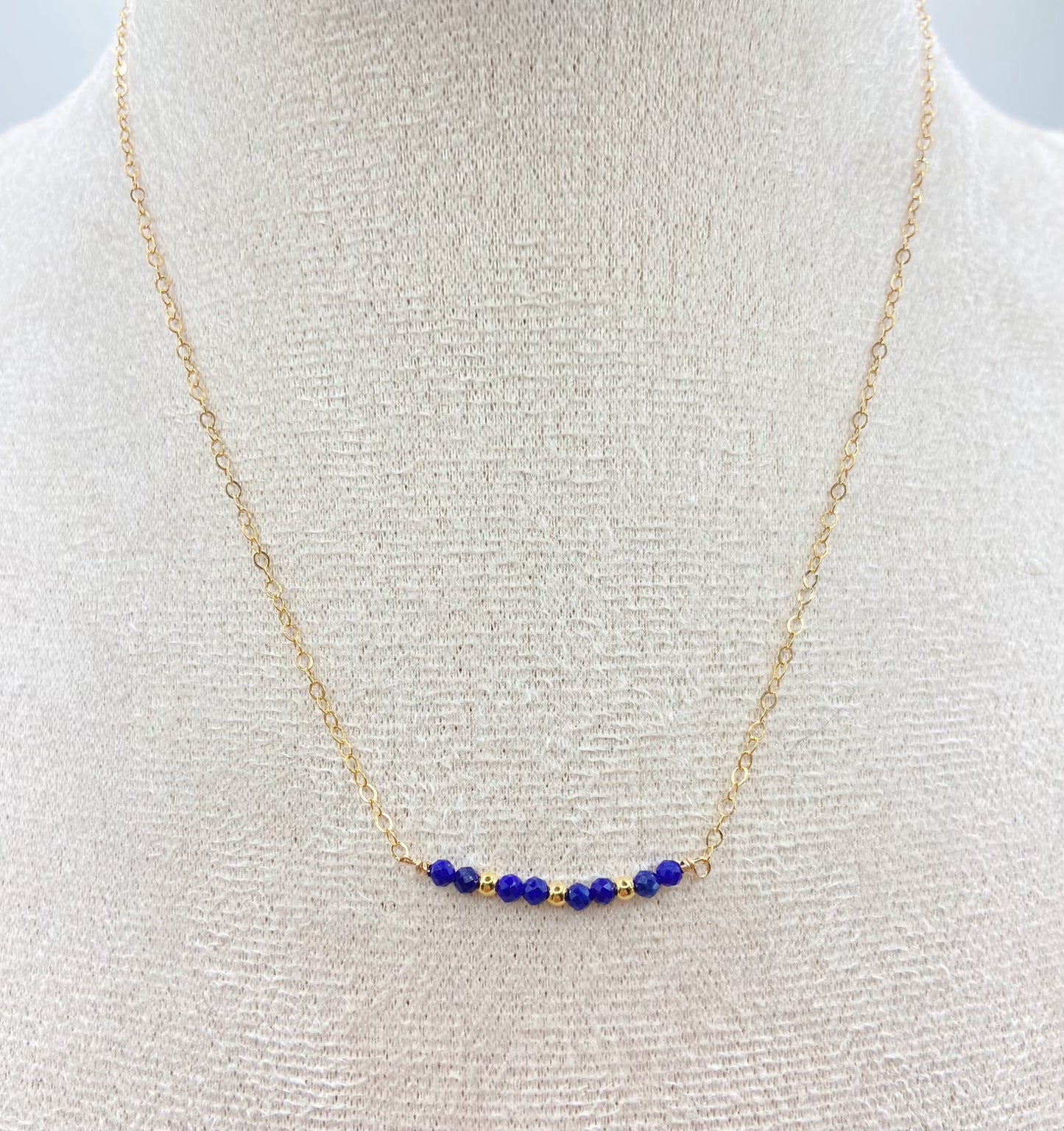 BONHEUR - Collier ras de cou lapis lazuli facettée