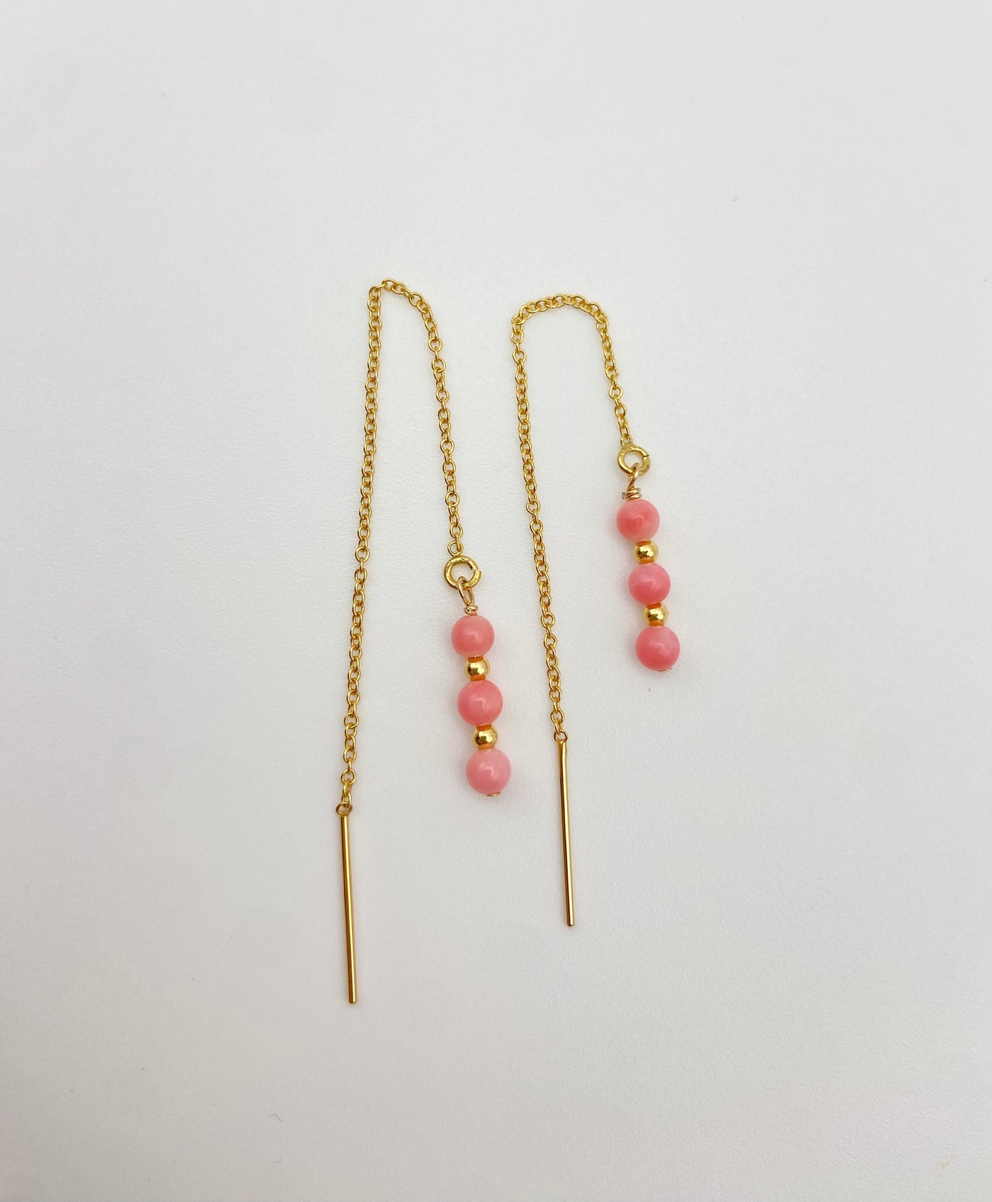 DÉLICATESSE - Boucles d'oreilles chaines et bambou de mer rose