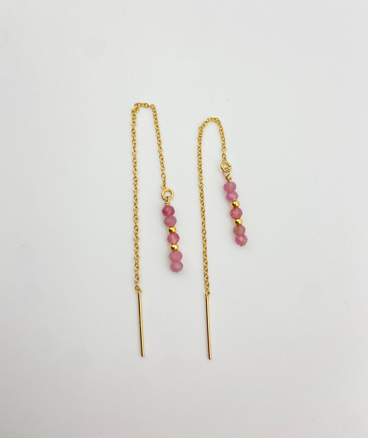 DÉLICATESSE - Boucles d'oreilles chaines et tourmaline rose facettée