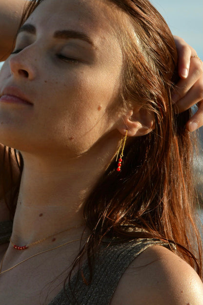 DÉLICATESSE - Boucles d'oreilles chaines et bambou de mer rouge